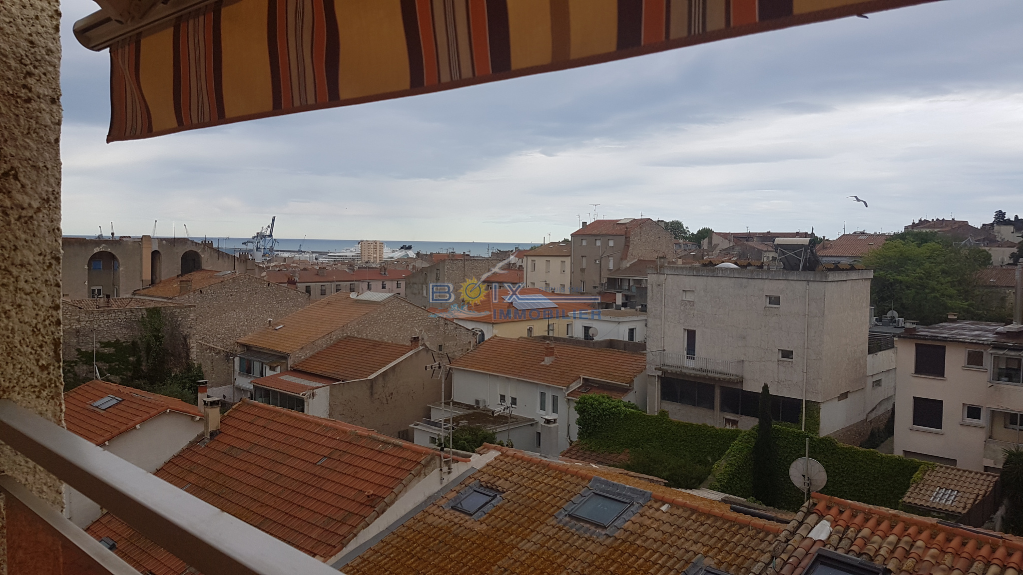vue sur l'entrée du port de Sète de la terrasse du salon